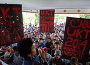 Komisi X DPR Sentil Kemdikbud soal UKT: Orang Miskin Dilarang Kuliah?