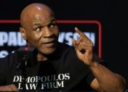 Mantan Pelatih: Tyson Bisa KO Jake Paul dalam Beberapa Ronde