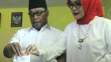 zulhas-copot-laitupa,-tunjuk-istri-murad-ismail-jadi-ketua-pan-maluku