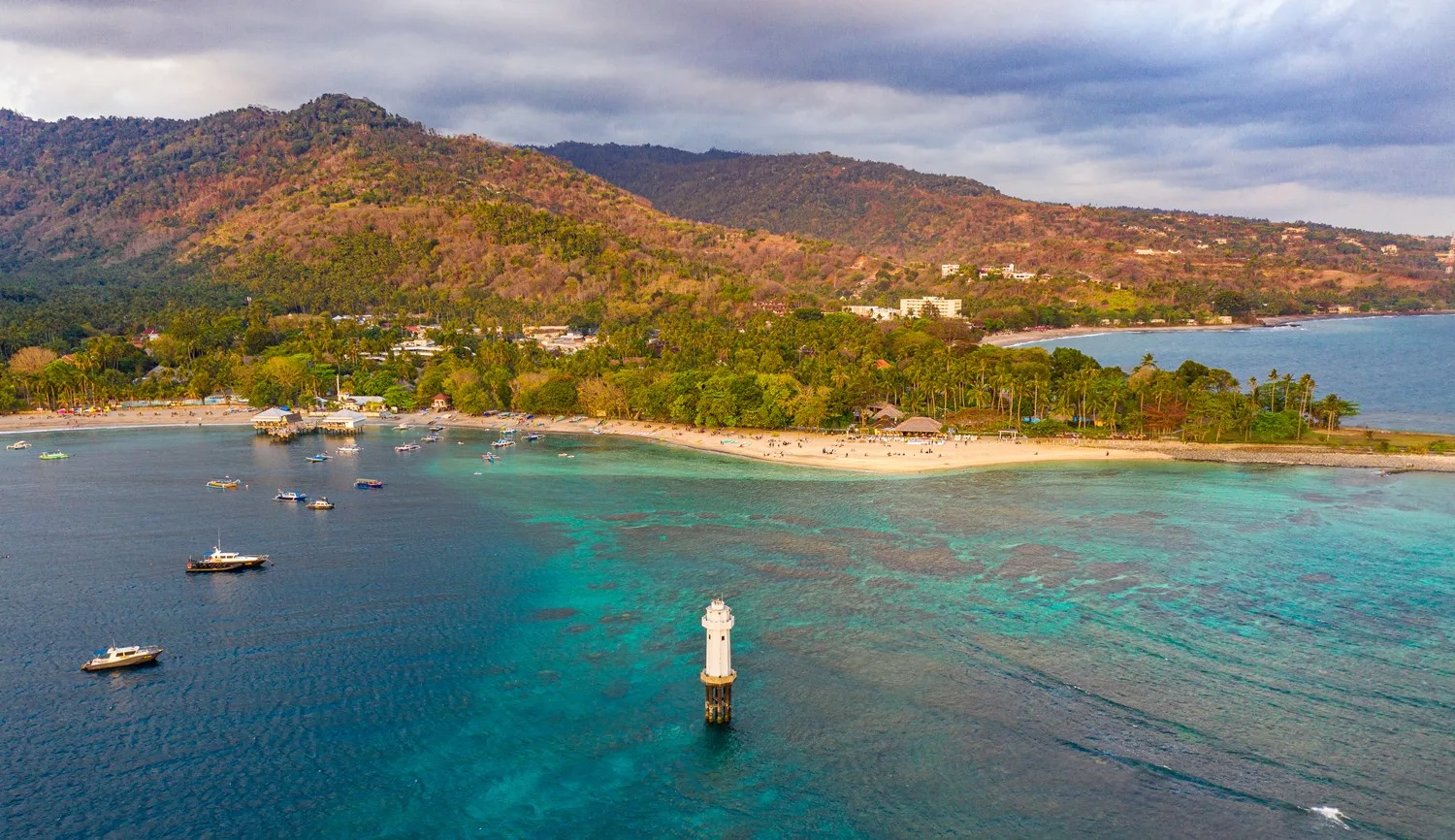 discovering-the-tropical-paradise-of-senggigi-beach-lombok