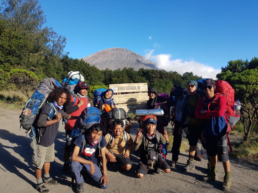 5-hal-luar-biasa-yang-baru-disadari-saat-mendaki-gunung