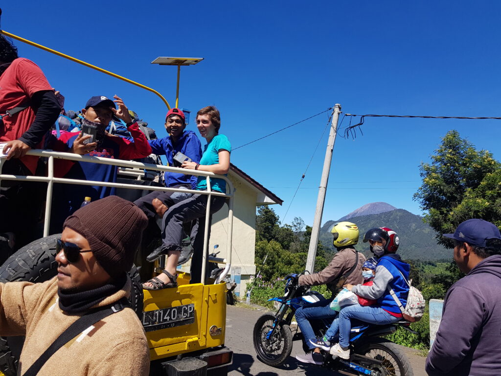 mendaki-gunung?-berikut-10-hal-amazing-yang-harus-dipersiapkan