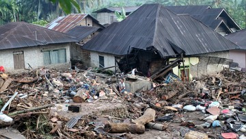 update-banjir-bandang-sumbar:-59-meninggal,-ratusan-rumah-rusak