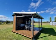 Staycation Di Ridgemill Estate: Kabin di Kebun Anggur