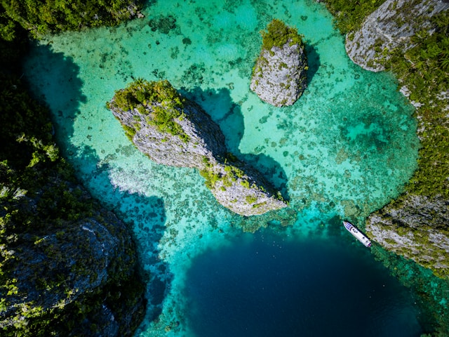 daftar-7-destinasi-private-trip-terbaik-di-indonesia