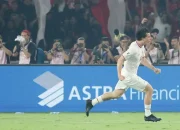 Foto: Gaya Unik Thom Haye dan Sepatu Polos Hitam Bersama Timnas Indonesia
