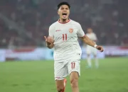 Ragnar Oratmangoen Masih Pulang Kampung di Maluku, Main Bola di Pantai sampai Blusukan Naik Motor
