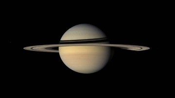 kenapa-saturnus-memiliki-cincin?-ini-penjelasannya