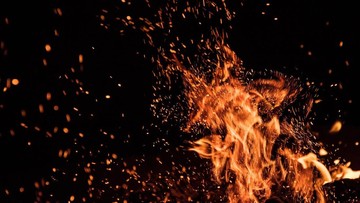 gara-gara-utang,-joki-tong-setan-bakar-pemeran-tuyul-pasar-malam