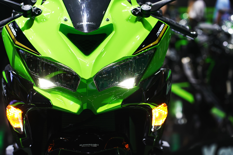 intip!-spesifikasi-dan-harga-ninja-zx-25r-4-silinder