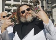 Konser Tenacious D Ditunda Setelah Komentar Kontroversial Trump