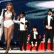 taylor-swift-&-travis-kelce-berpelukan-saat-keluar-dari-tur-eras-di-jerman