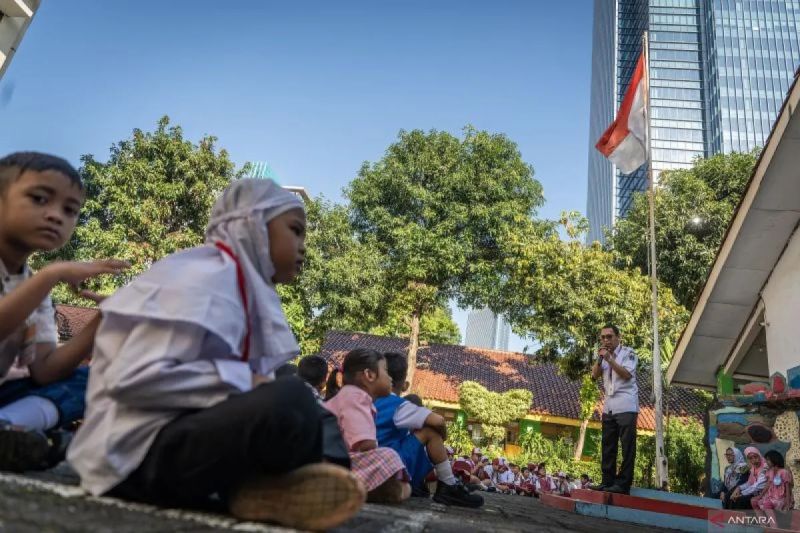 guru-honorer-jakarta-dipecat,-dpr:-istilah-‘cleansing’-terlalu-sadis