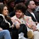 tonton-benny-blanco-meyakinkan-selena-gomez-untuk-mencoba-sandwich-acar-semangka