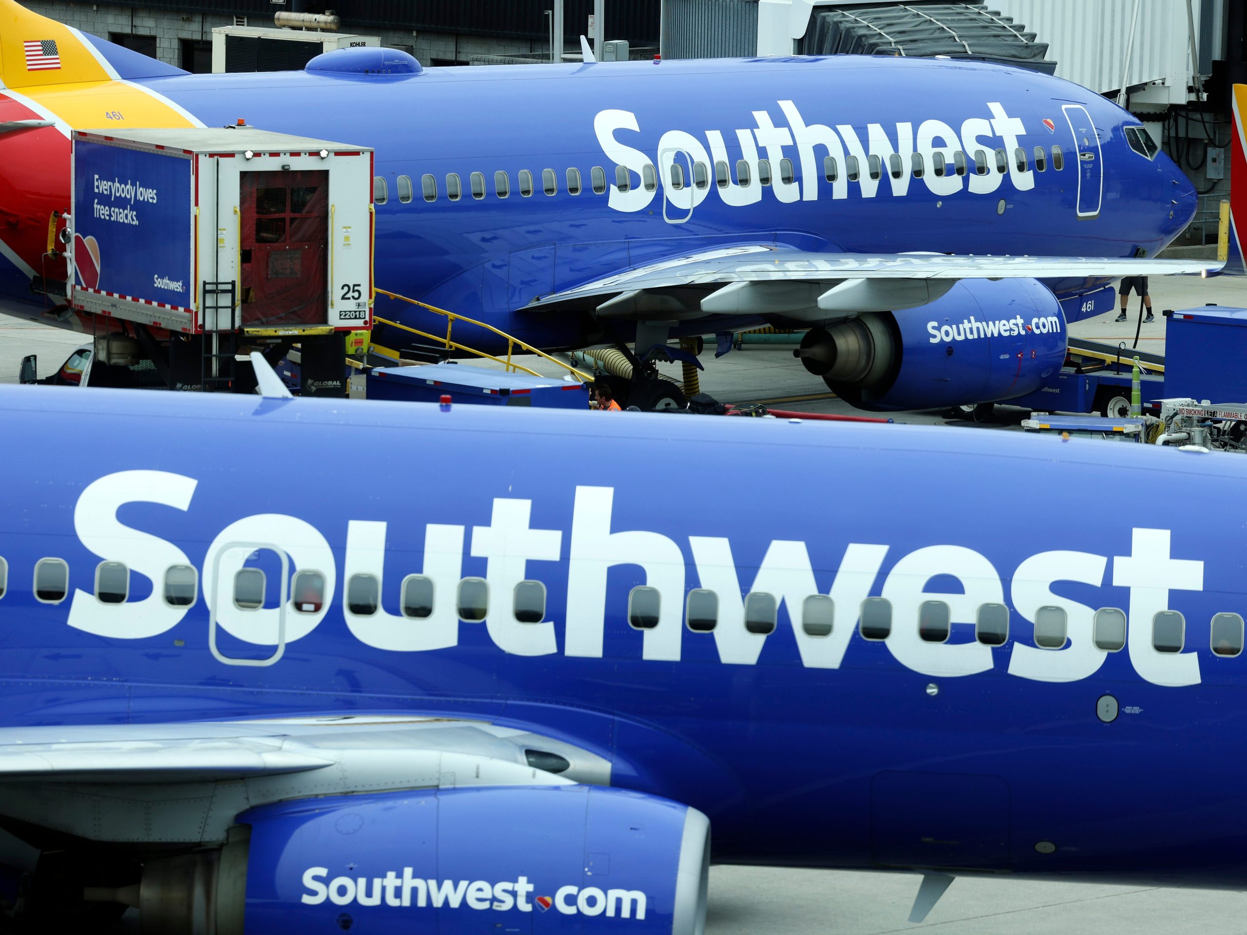 southwest-airlines-menyalahkan-panasnya-musim-panas-atas-meledaknya-kaleng-soda-yang-melukai-20-pramugari