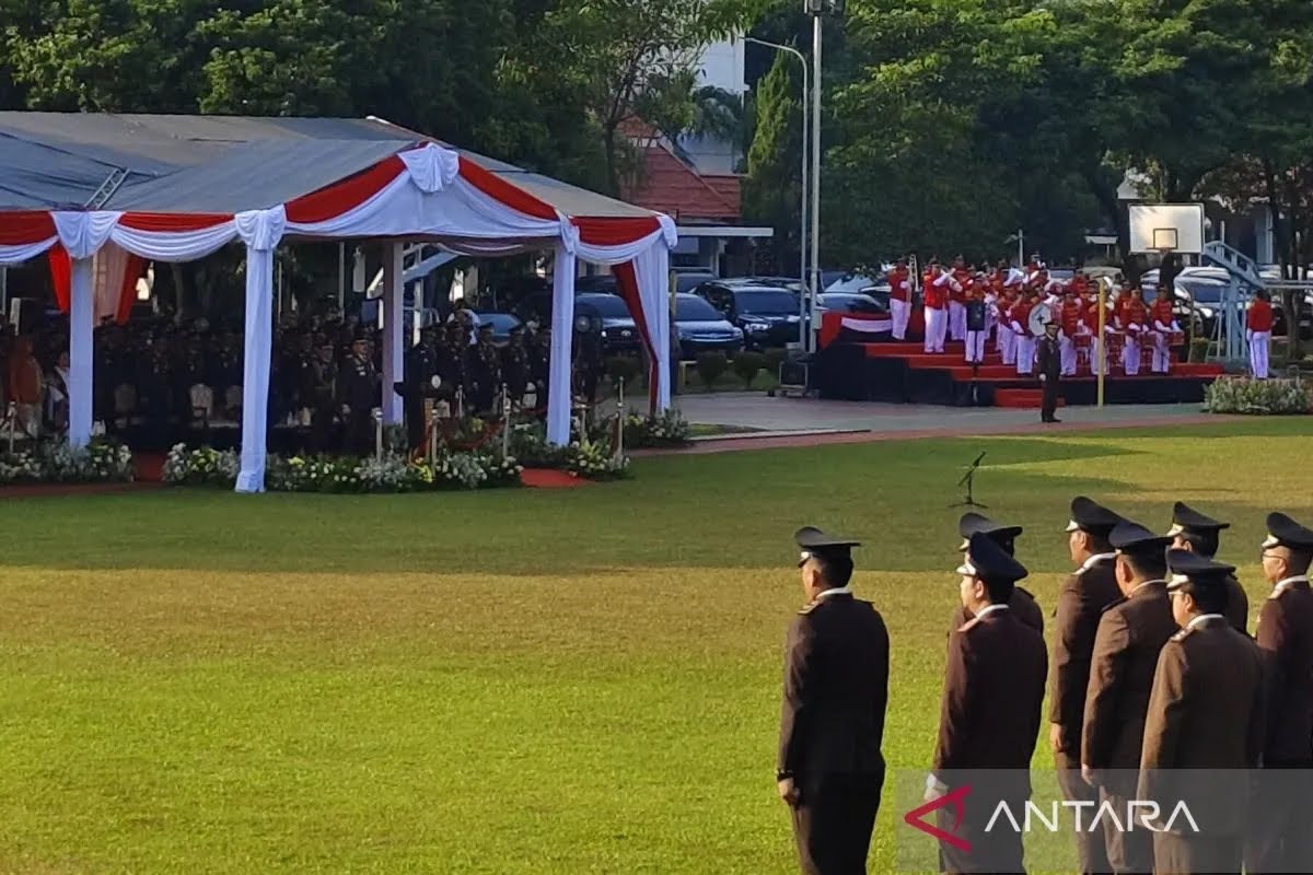 jaksa-agung-ingatkan-jajarannya-jaga-netralitas-selama-pilkada-2024:-melenceng-aku-tindak!