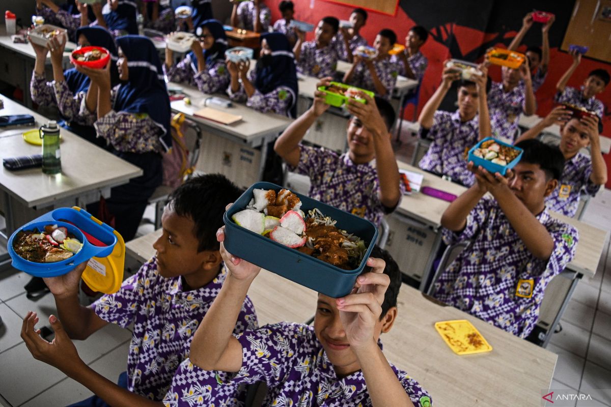 makan-siang-gratis-uji-coba-di-solo-25-juli,-anggarannya-dari-gibran