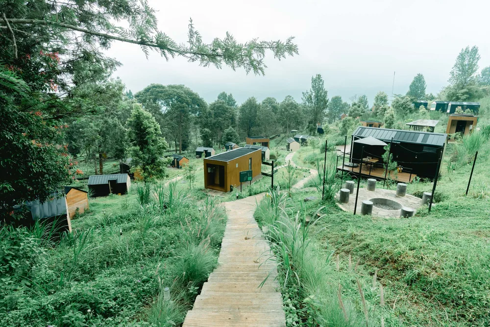 15-glamping-dekat-jakarta,-kabur-melepas-penat-sejenak!
