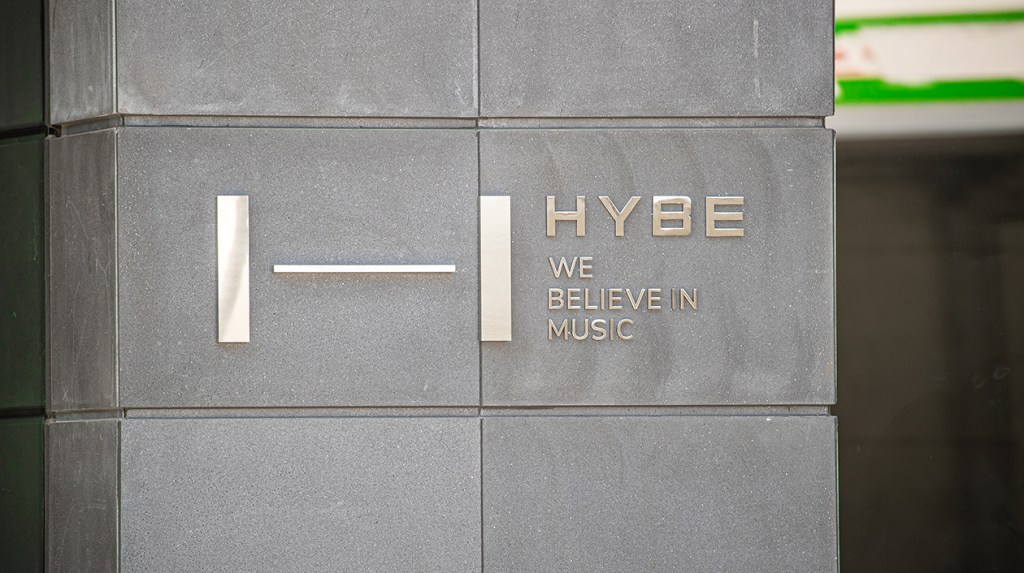 hybe-menunjuk-jason-jaesang-lee-ceo-baru