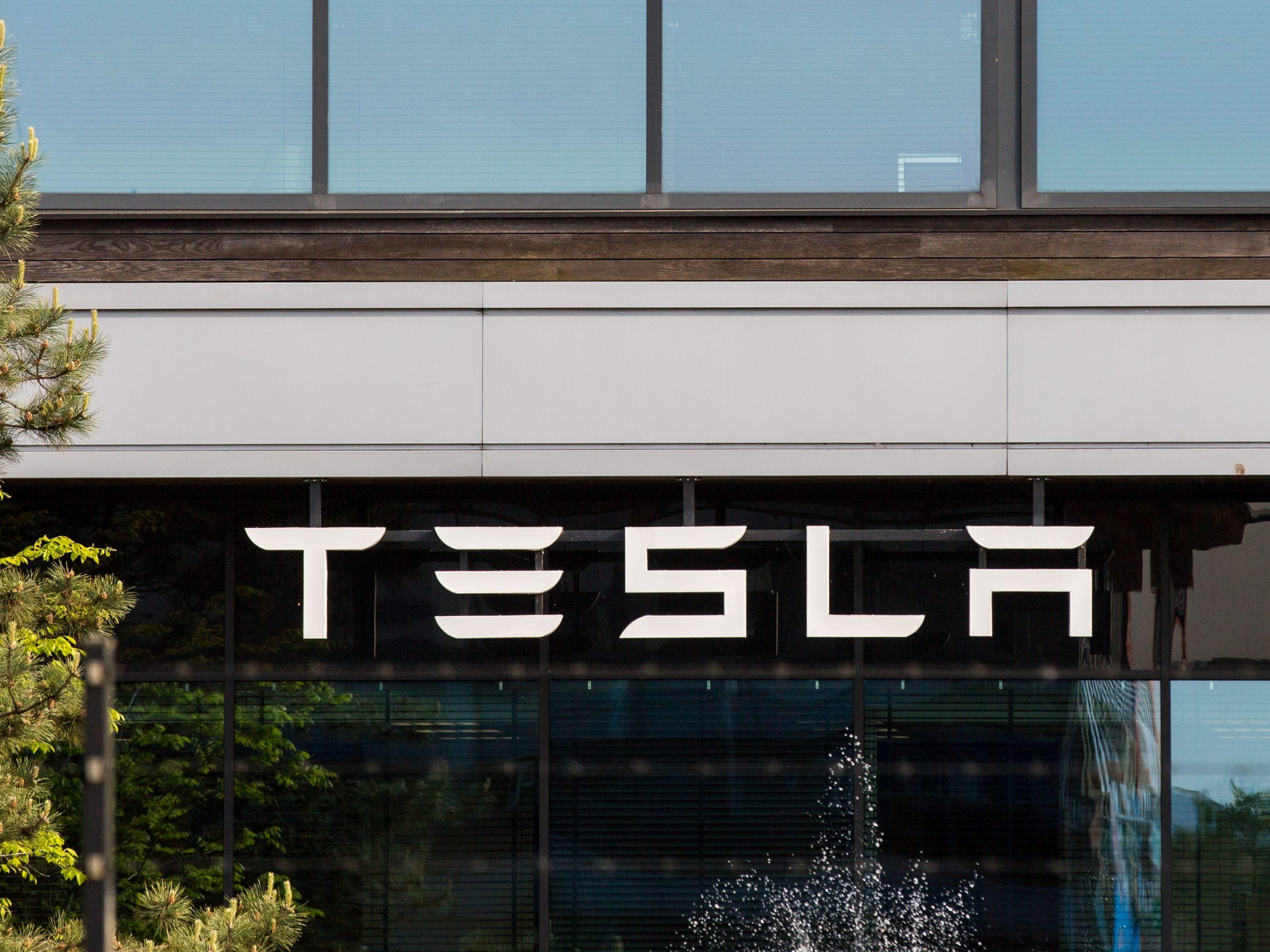 taruhan-terbaik-tesla-untuk-pertumbuhan-tidak-ada-hubungannya-dengan-mobil-atau-ai