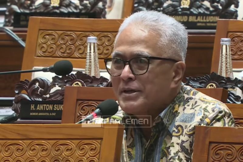 keppres-ikn-belum-terbit,-dpr:-jokowi-punya-pertimbangan-matang