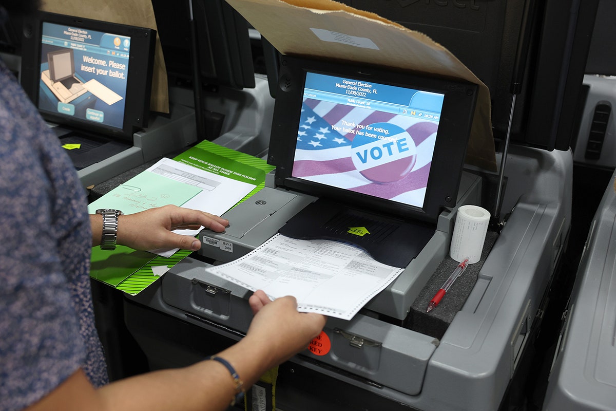 ruu-senat-akan-secara-radikal-meningkatkan-keamanan-mesin-pemungutan-suara