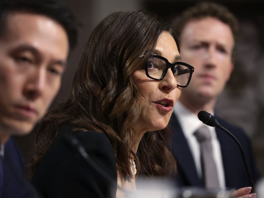 jangan-merasa-kasihan-pada-linda-yaccarino