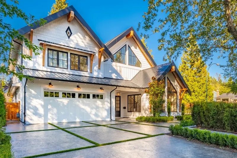 rekomendasi-warna-cat-rumah-yang-bagus-dan-cerah