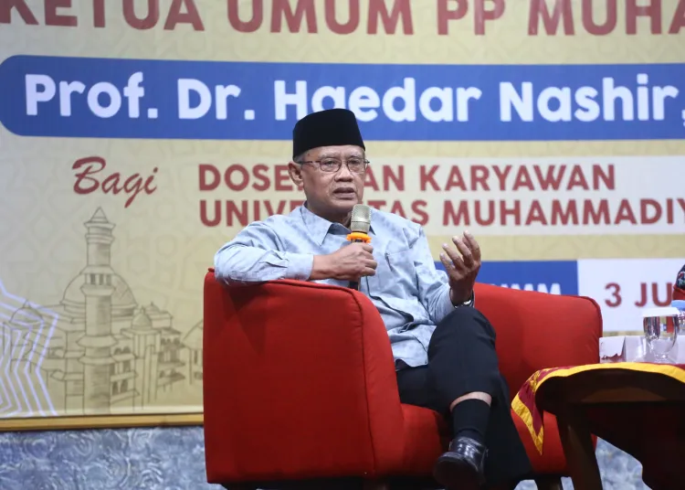 media-sosial-jadi-simulakra,-tampak-maya-tapi-nyata
