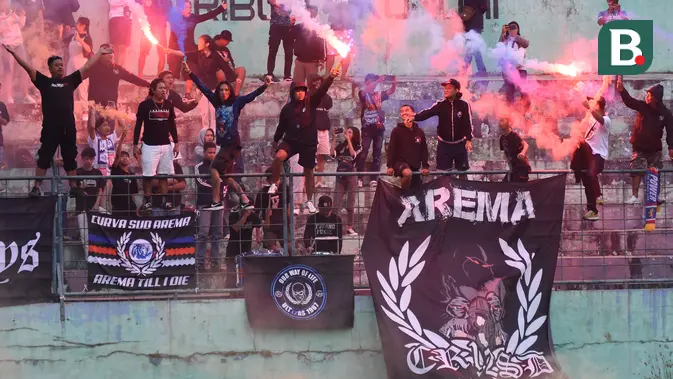 uji-coba-arema-fc-vs-nzr-sumbersari-jadi-obat-rindu-ribuan-aremania-di-stadion-gajayana-malang