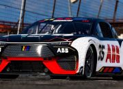 NASCAR memamerkan prototipe kendaraan listrik