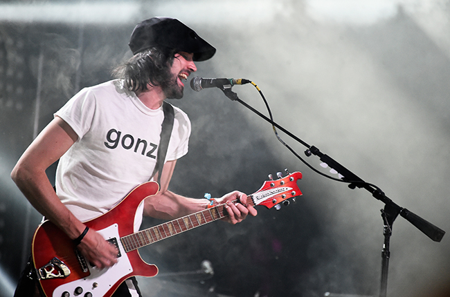 album-kasabian-‘happenings’-pimpin-puncaki-tangga-lagu-inggris