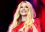 Kesha Merayakan ‘JOYRIDE’ sebagai Artis Independen | Billboard News
