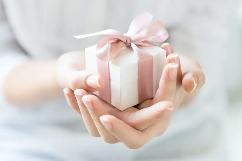 8-pilihan-kado-untuk-sahabat-perempuan-yang-paling-disukai