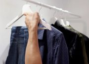 7 Adab Memakai Baju dalam Islam