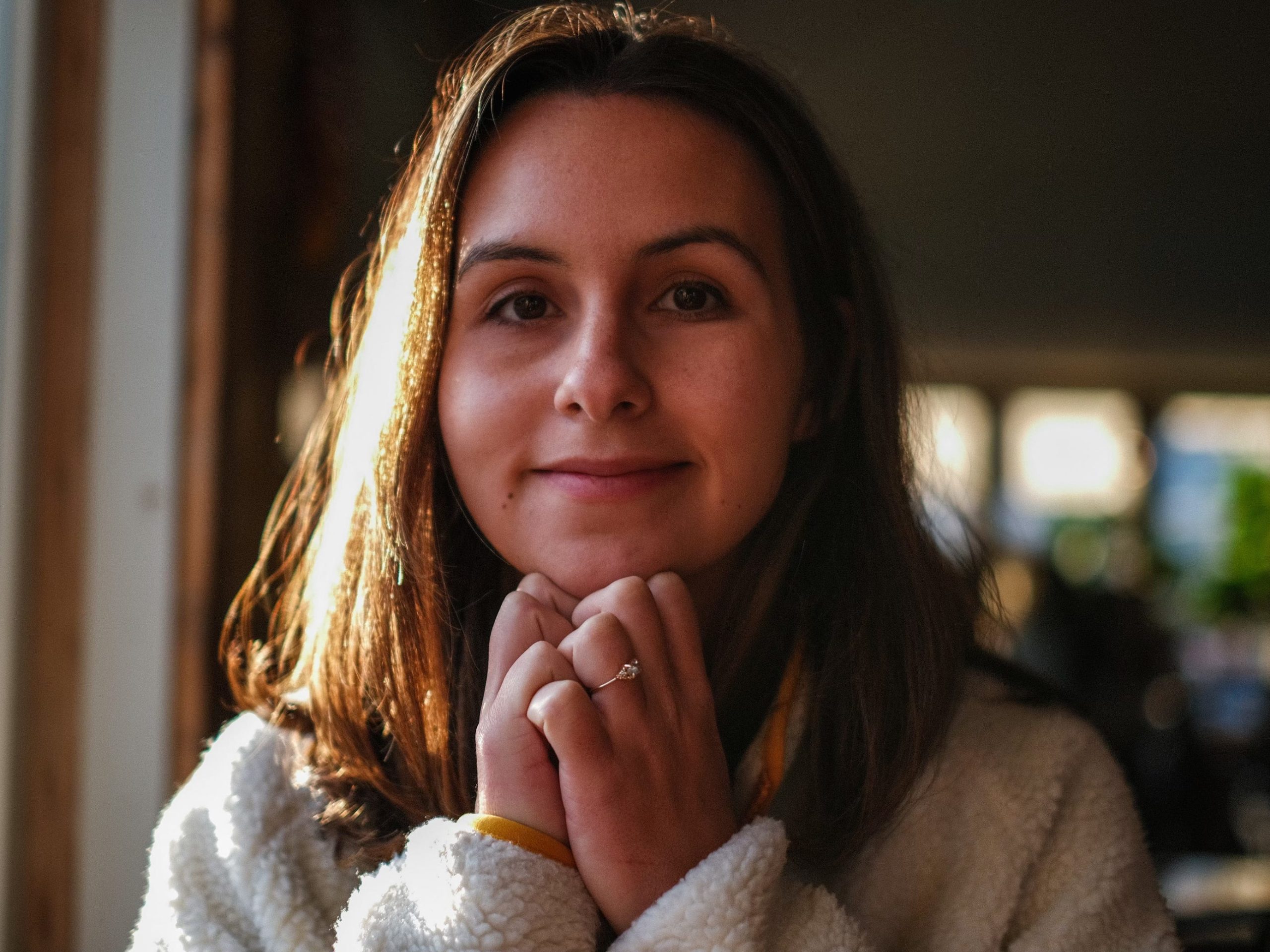 seorang-terapis-keuangan-membantu-saya-membuat-anggaran-untuk-sebulan-itu-membuat-saya-berhenti-panik-tentang-biaya-pernikahan-saya.