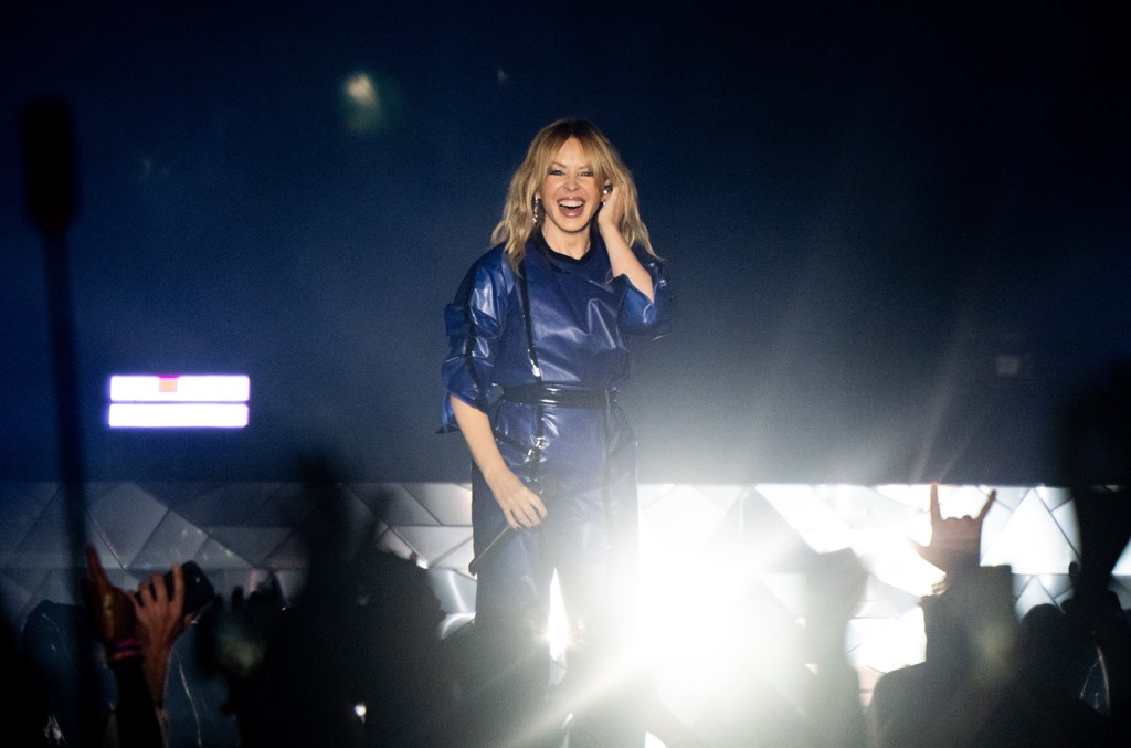 ‘my-oh-my’:-kylie-minogue-bergabung-dengan-bebe-rexha-dan-tove-lo-dalam-single-baru-yang-genit