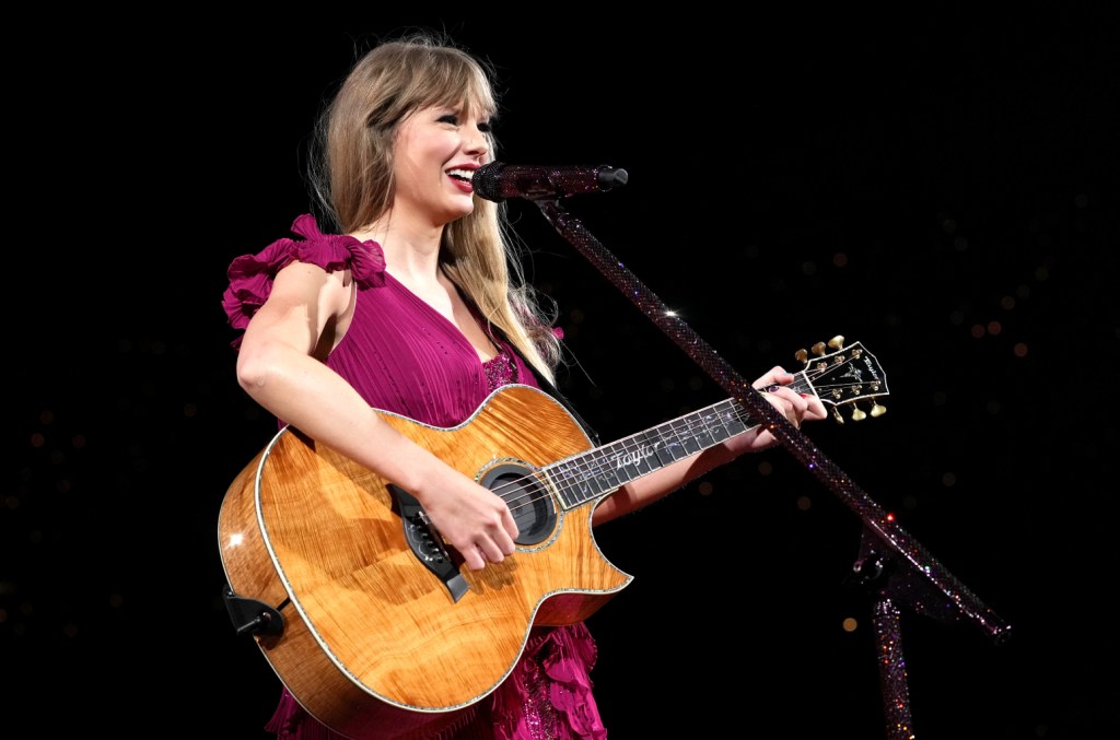 semua-lagu-mengejutkan-yang-dibawakan-taylor-swift-di-tur-eras-(sejauh-ini)