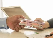 Kompensasi Adalah: Definisi, Tujuan, dan Jenis-jenisnya