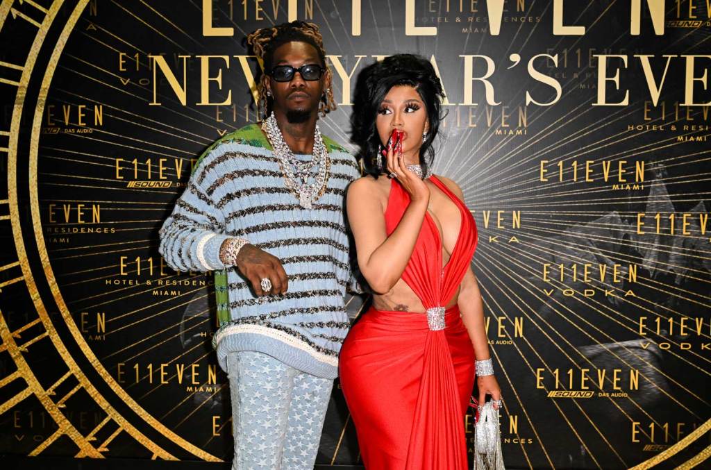 kronologi-hubungan-cardi-b-&-offset
