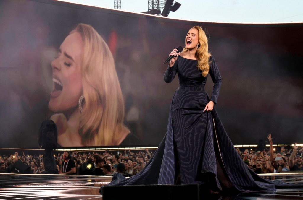 pertunjukan-spektakuler-adele:-10-momen-terbaik-dari-pertunjukan-pertamanya-di-munich