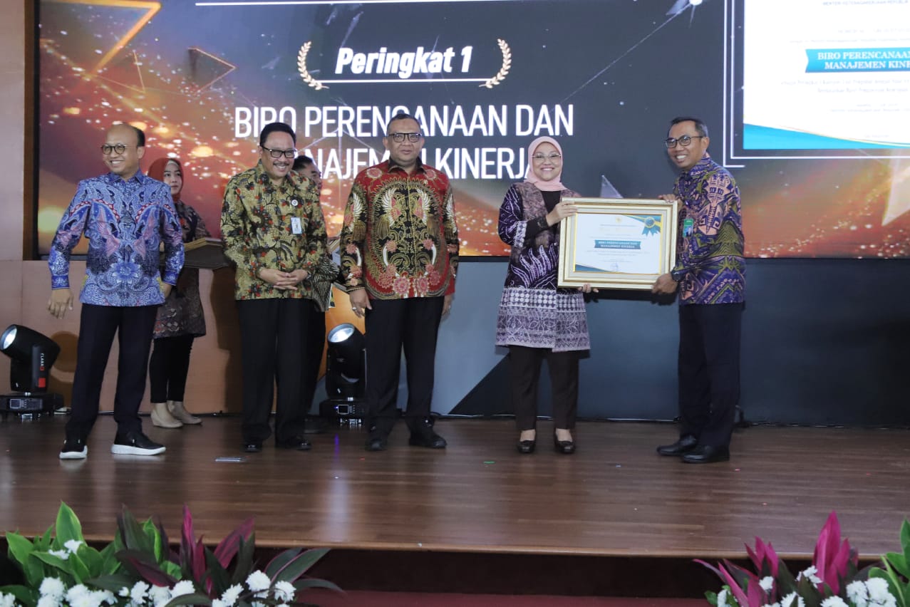 menaker-tegaskan-pentingnya-gerakan-masifikasi-kearsipan