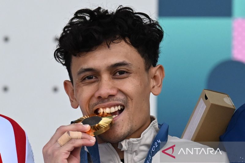 jokowi-pastikan-atlet-peraih-medali-emas-di-olimpiade-paris-2024-dapat-bonus