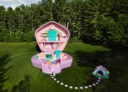 Masuki Rumah Boneka Polly Pocket 1994 Seukuran Asli: Pesan di Airbnb