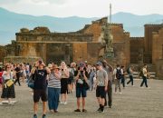 Turis Inggris minta maaf setelah mengukir inisial di rumah kuno Pompeii