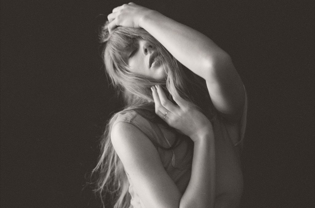 ‘tortured-poets-department’-taylor-swift-bertahan-di-posisi-1-billboard-200-selama-14-minggu
