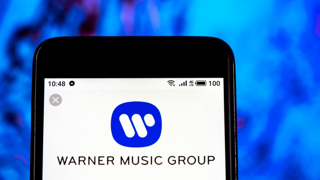 era-baru:-melihat-lebih-dekat-warner-music-group-saat-elliot-grainge-bersiap-memimpin-atlantic