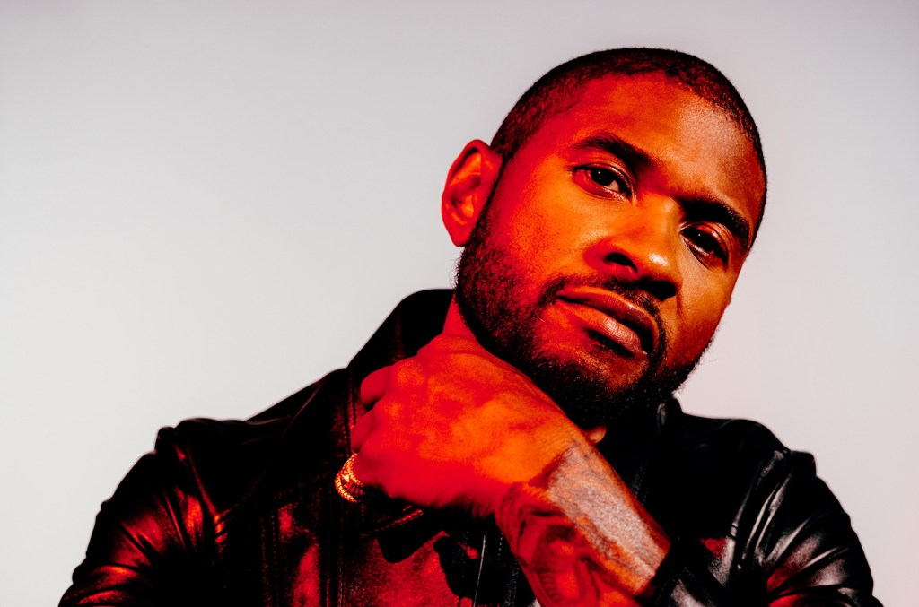 usher-tunda-malam-pembukaan-tur-past-present-future-di-atlanta