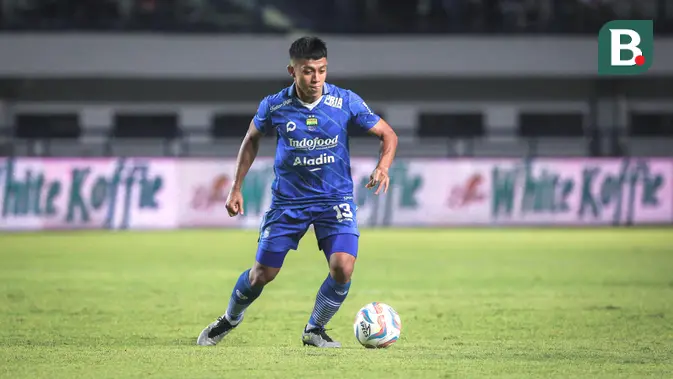 operasi-berjalan-lancar,-febri-hariyadi-absen-bela-persib-selama-6-bulan