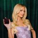 paris-hilton-menunjukkan-kerusakan-setelah-trailer-terbakar-di-lokasi-syuting-video-musik